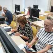 La UNED Vila-real celebra este viernes el Día de las Personas Mayores con sus alumnos Senior. 