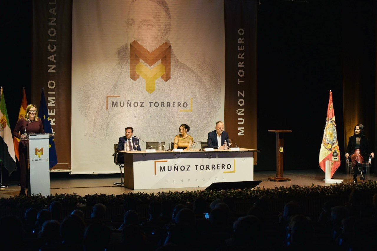 La presidenta de la Asamblea defiende la deliberación y debate democrático frente al aceleracionismo y las verdades absolutas La presidenta de la Asamblea defiende la deliberación y debate democrático frente al aceleracionismo y las verdades absolutas