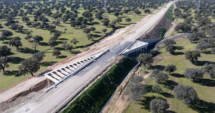 Licitada por 112,5 millones de euros la instalación de la señalización y las comunicaciones de la línea entre Talayuela y Plasencia Licitada por 112,5 millones de euros la instalación de la señalización y las comunicaciones de la línea entre Talayuela y Plasencia