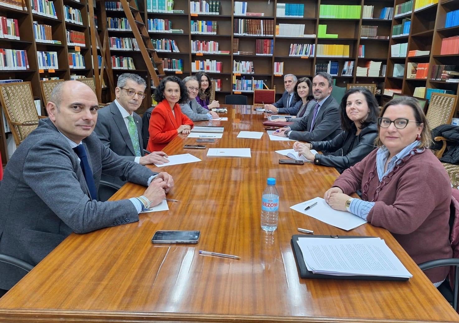 El ministerio presenta en Cáceres las novedades de la Ley de Eficiencia El ministerio presenta en Cáceres las novedades de la Ley de Eficiencia