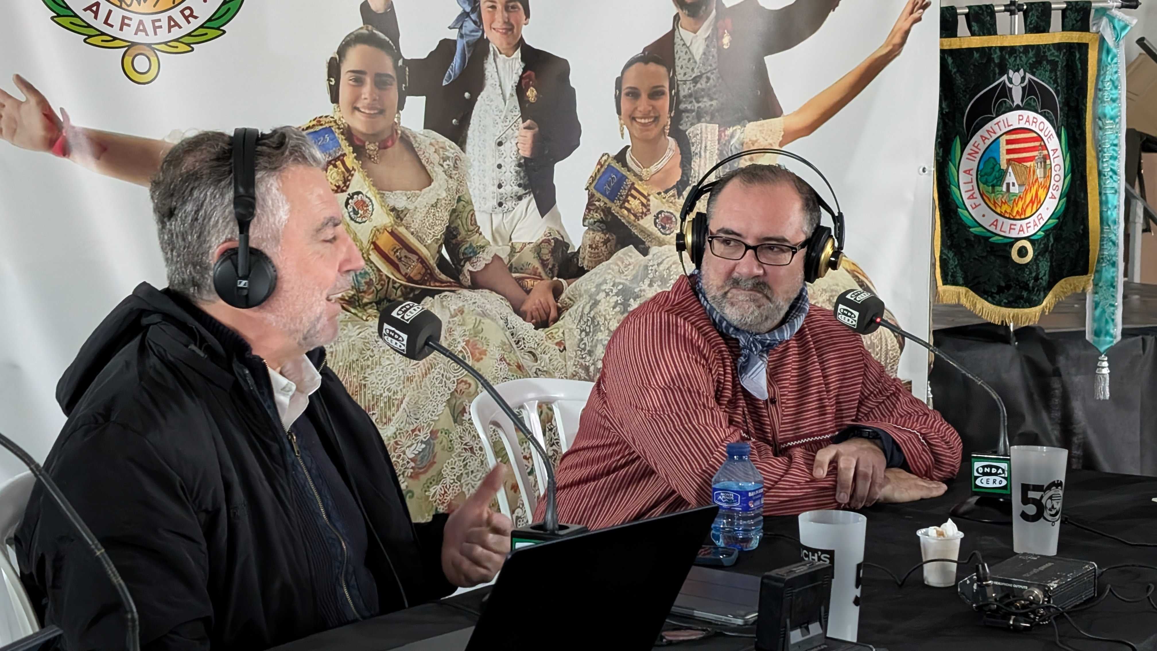 Abel, vecino de Alfafar: "Por desgracia vivimos un estado de bienestar fallido por culpa de las administraciones, pero tenemos la mejor sociedad del mundo" Abel, vecino de Alfafar: "Por desgracia vivimos un estado de bienestar fallido por culpa de las administraciones, pero tenemos la mejor sociedad del mundo"