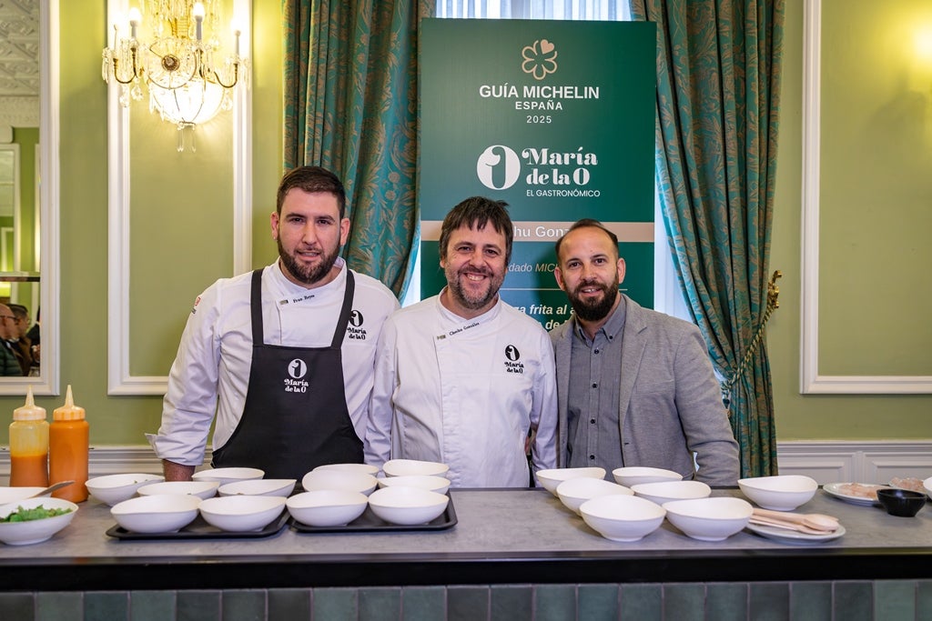 Chechu González pone en valor la cocina de Granada en la Gala Bib Gourmand de la Guía Michelin Chechu González pone en valor la cocina de Granada en la Gala Bib Gourmand de la Guía Michelin