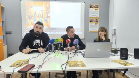 Responsables de INCISO Integraci&oacute;n durante la rueda de prensa en Ciudad Real