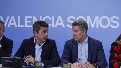 Carlos Mazón y Alberto Núñez Feijóo en una foto de archivo Carlos Mazón y Alberto Núñez Feijóo en una foto de archivo