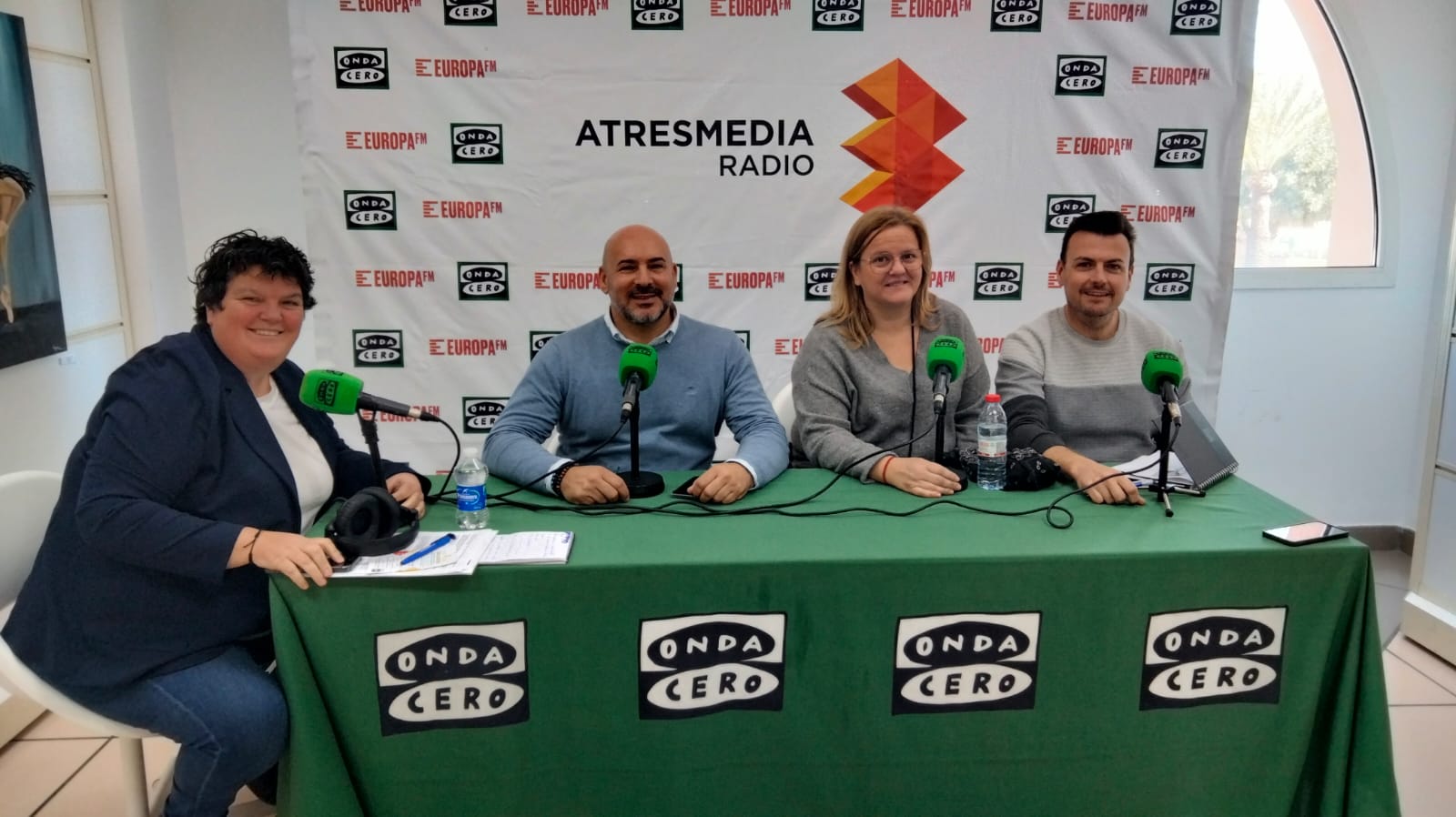 Iniciativas integradoras de distintos departamentos municipales para fomentar los hábitos saludables de vecinos y visitantes Iniciativas integradoras de distintos departamentos municipales para fomentar los hábitos saludables de vecinos y visitantes