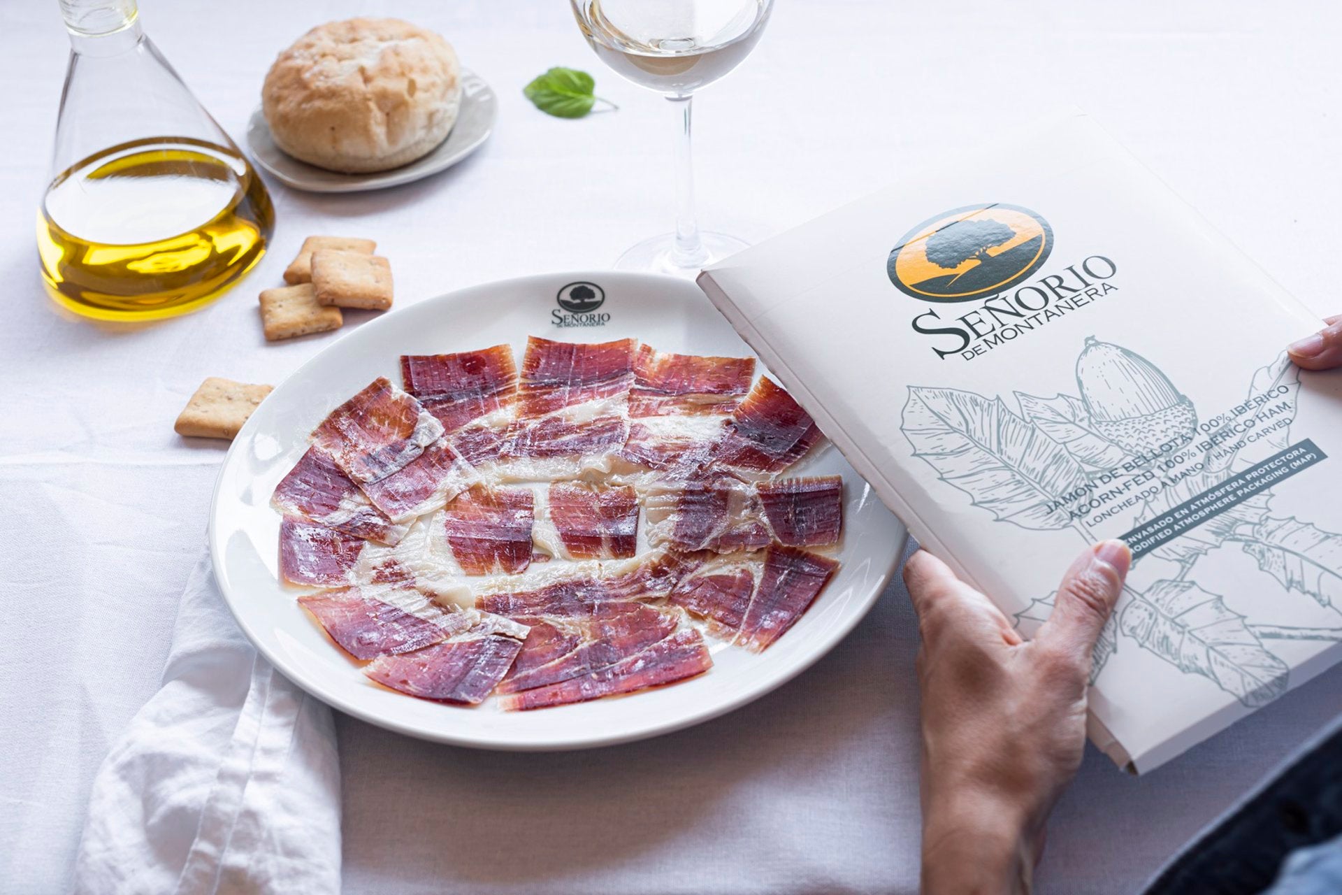 Señorío de Montanera, elegida la mejor marca de jamones ibéricos de bellota del mundo Señorío de Montanera, elegida la mejor marca de jamones ibéricos de bellota del mundo