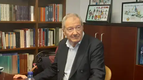 "Estamos haciendo barbaridades", afirma el ingeniero especialista en ferrocarril Iñaki Barrón "Estamos haciendo barbaridades", afirma el ingeniero especialista en ferrocarril Iñaki Barrón