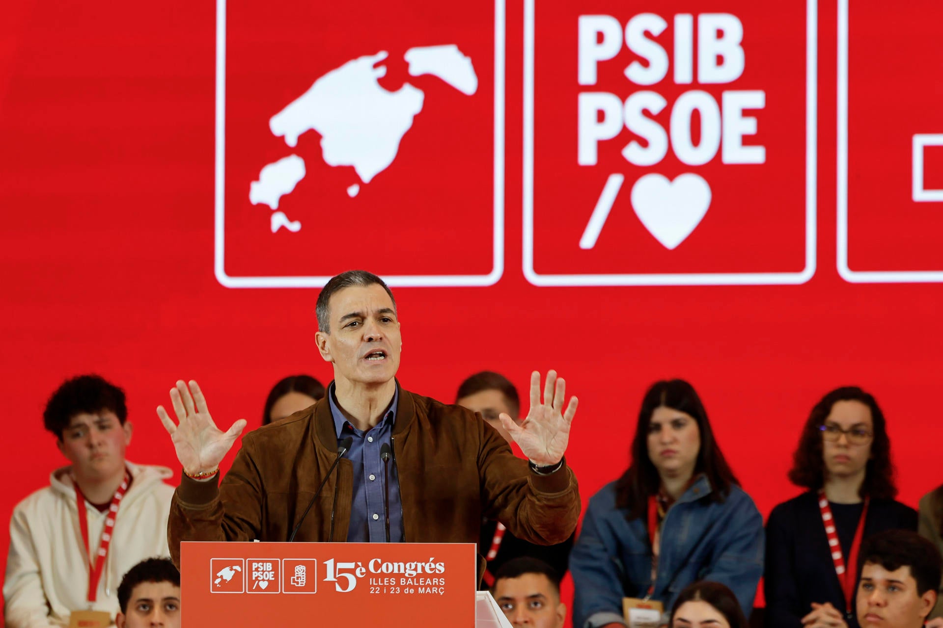 Sánchez carga contra "el pacto del Ventorro" entre Mazón y Vox que Feijóo "quiere ampliar a toda España" Sánchez carga contra "el pacto del Ventorro" entre Mazón y Vox que Feijóo "quiere ampliar a toda España"