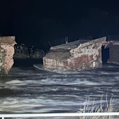 El Puente Romano se derrumba ante la crecida del Tajo El Puente Romano se derrumba ante la crecida del Tajo
