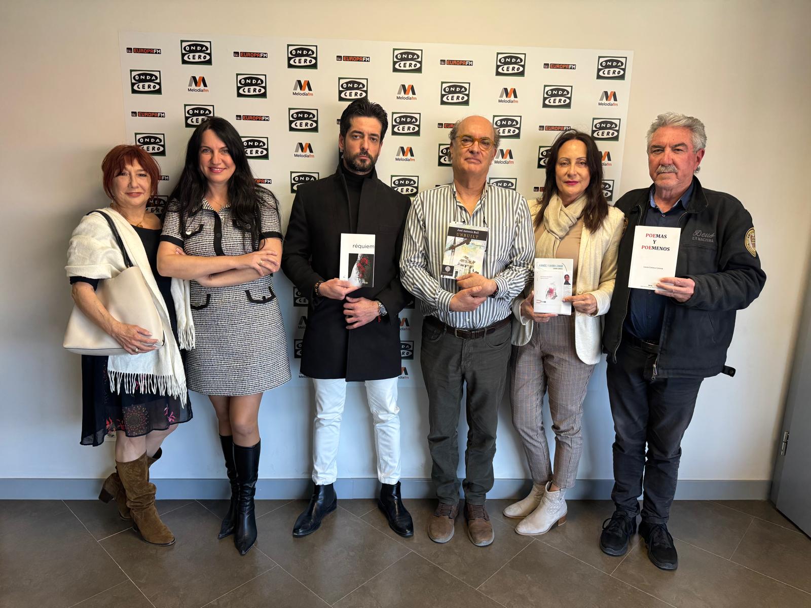 Abrimos ‘Más de uno Alicante’ al bálsamo de la poesía: versos para curarnos de la vida Abrimos ‘Más de uno Alicante’ al bálsamo de la poesía: versos para curarnos de la vida