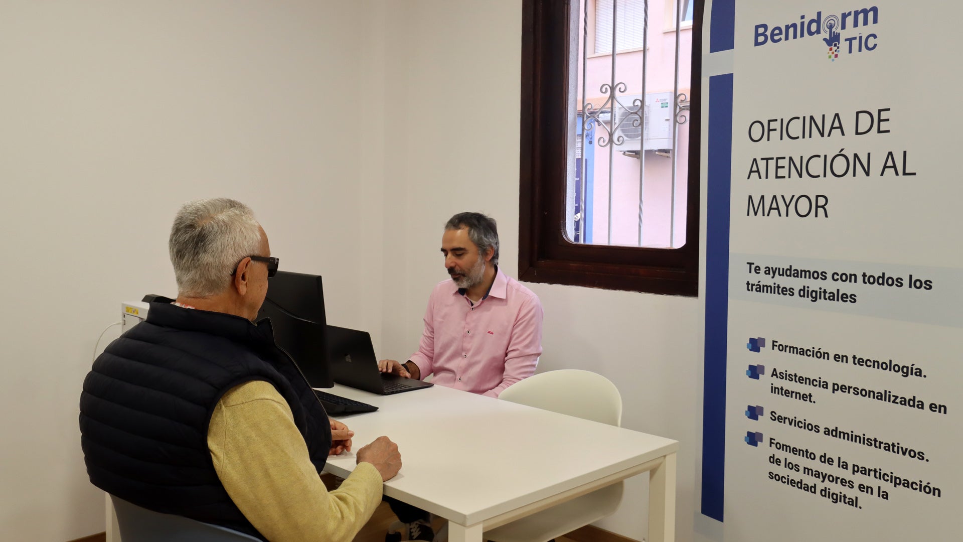 Abierta al público en Benidorm la Oficina de Atención al Mayor, ubicada en la extensión administrativa de la calle Maravall Abierta al público en Benidorm la Oficina de Atención al Mayor, ubicada en la extensión administrativa de la calle Maravall