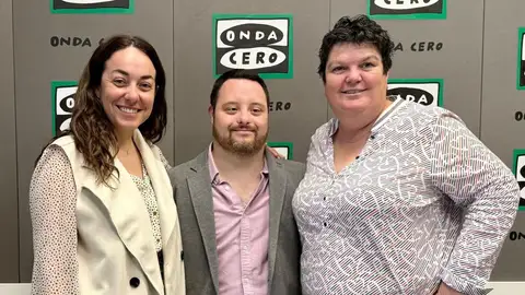 Marta Vives y Ángel Úcles, presidenta y vocal de Extraordinarios 21. Marta Vives y Ángel Úcles, presidenta y vocal de Extraordinarios 21.