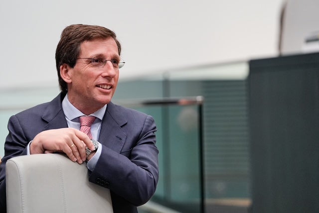 Primer cara a cara de Almeida y Maroto tras la ruptura de relaciones Primer cara a cara de Almeida y Maroto tras la ruptura de relaciones