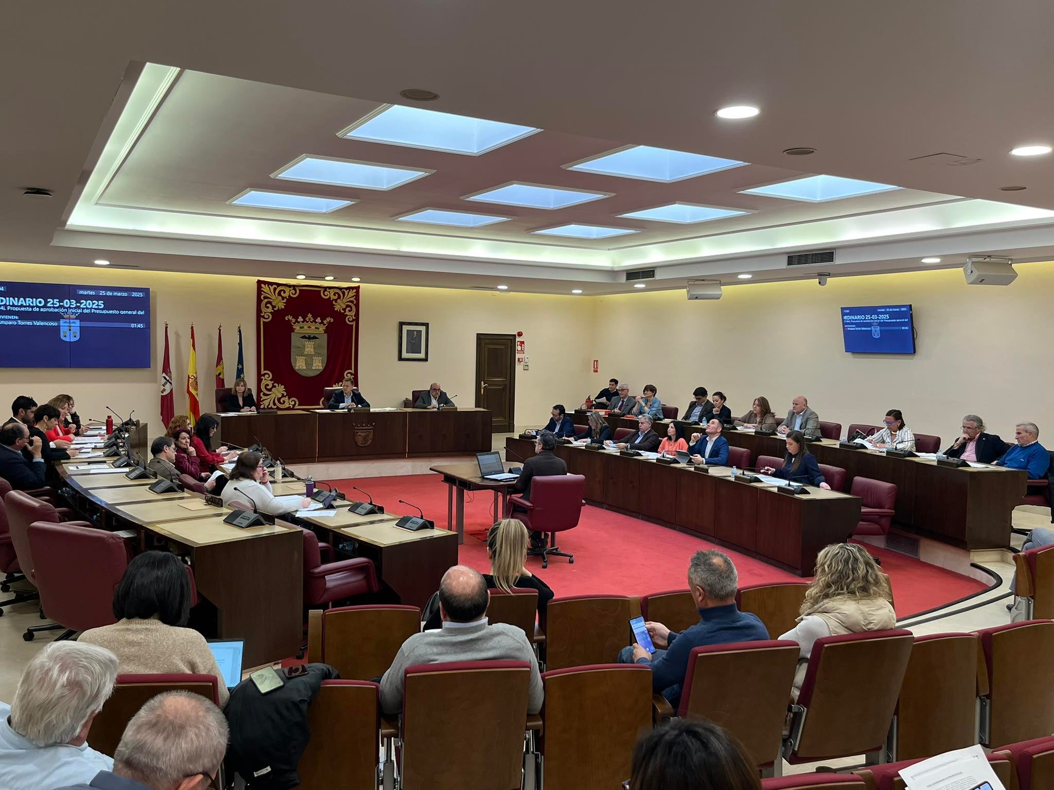 Aprobados los Presupuestos 2025 de Albacete con cuatro abstenciones Aprobados los Presupuestos 2025 de Albacete con cuatro abstenciones