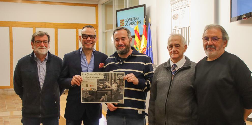 La Feria del Libro de Viejo y Antiguo vuelve a la Plaza Aragón este jueves La Feria del Libro de Viejo y Antiguo vuelve a la Plaza Aragón este jueves