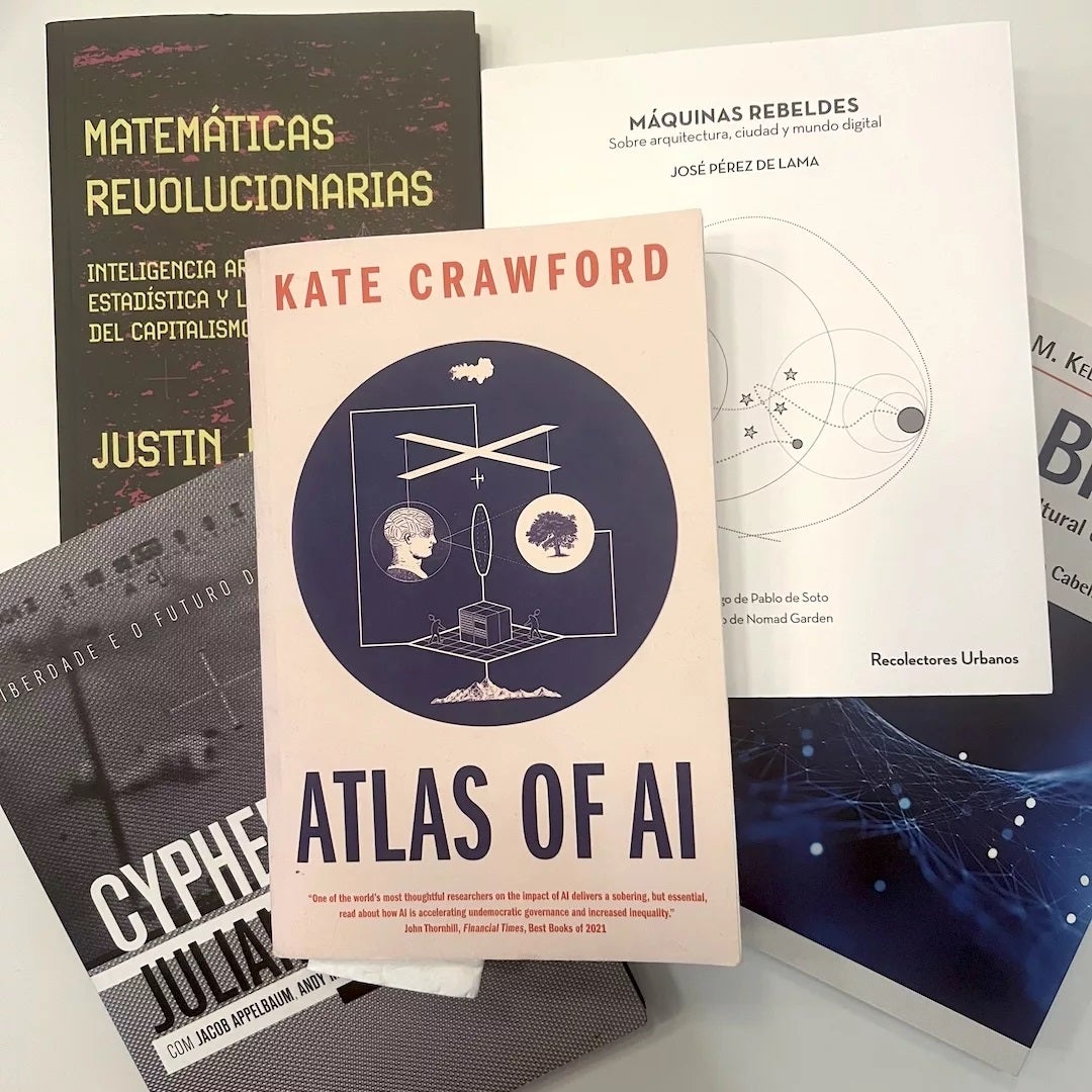 Leer la exposición: Máquinas digitales Leer la exposición: Máquinas digitales