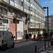 Un incendio en el Ensanche de Santiago deja nueve personas atendidas por intoxicación y cinco trasladadas heridas a centros hospitalarios