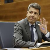 El 'president' de la Generalitat, Carlos Mazón, en la sesión de control este miércoles en Les Corts - 