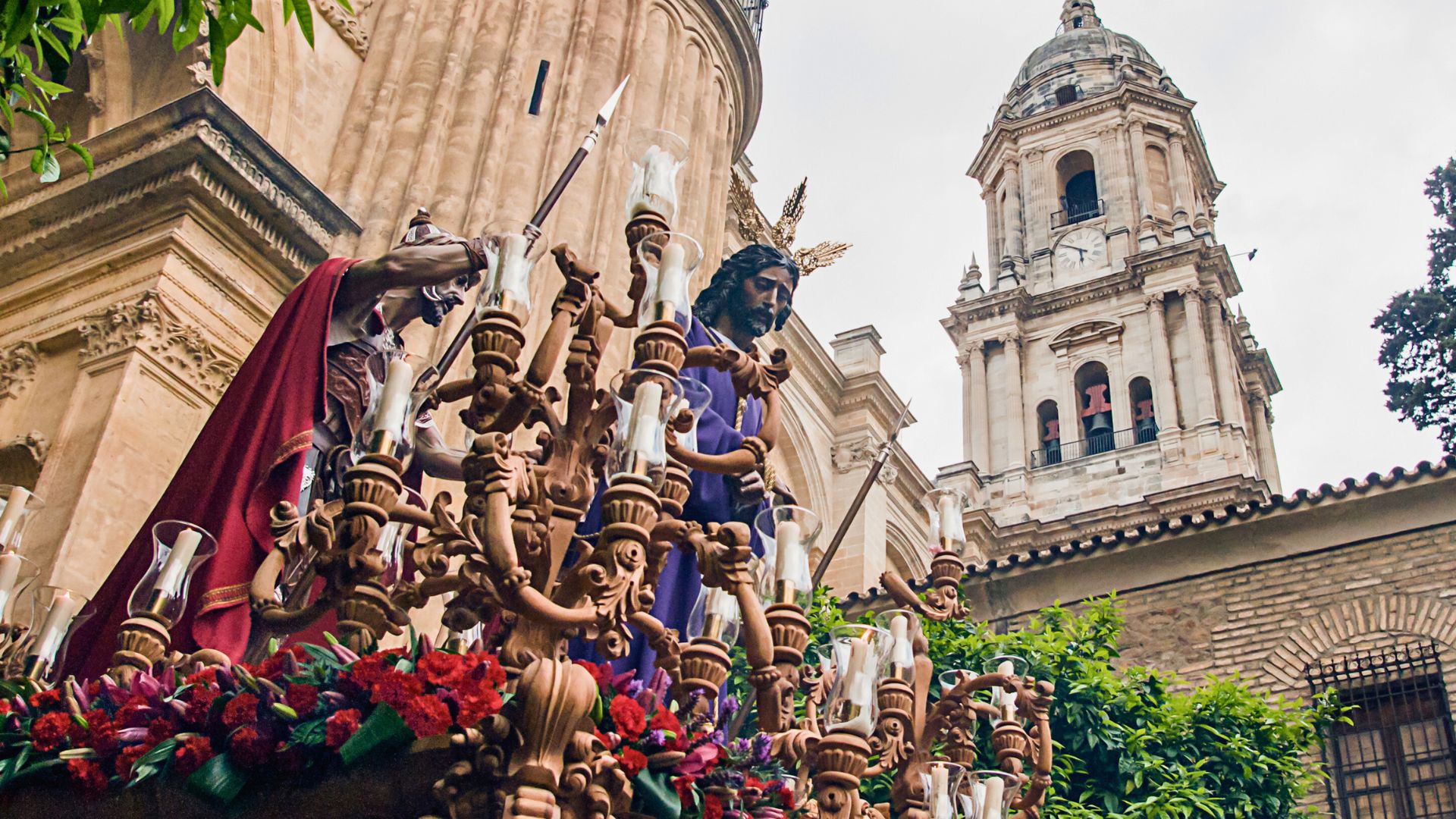 Semana Santa en Andalucía: Un viaje entre la fe y el arte Semana Santa en Andalucía: Un viaje entre la fe y el arte