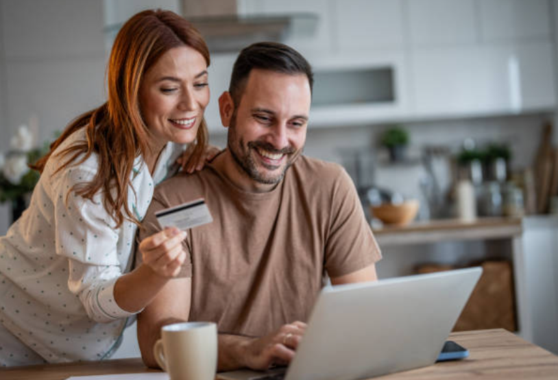 Cuándo merece la pena hacer la declaración de la Renta en pareja: así podrás ahorrar más dinero Cuándo merece la pena hacer la declaración de la Renta en pareja: así podrás ahorrar más dinero