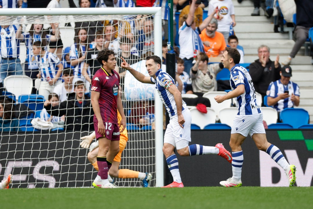 La Real no perdona y hunde aún más al Valladolid La Real no perdona y hunde aún más al Valladolid