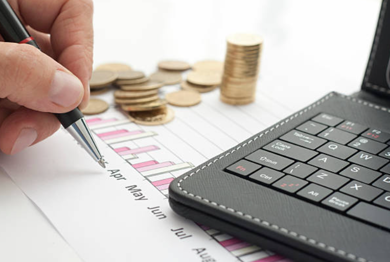 Qué hacer si el borrador de la Renta 2024 te sale a pagar: formas de saldar tu deuda con Hacienda Qué hacer si el borrador de la Renta 2024 te sale a pagar: formas de saldar tu deuda con Hacienda