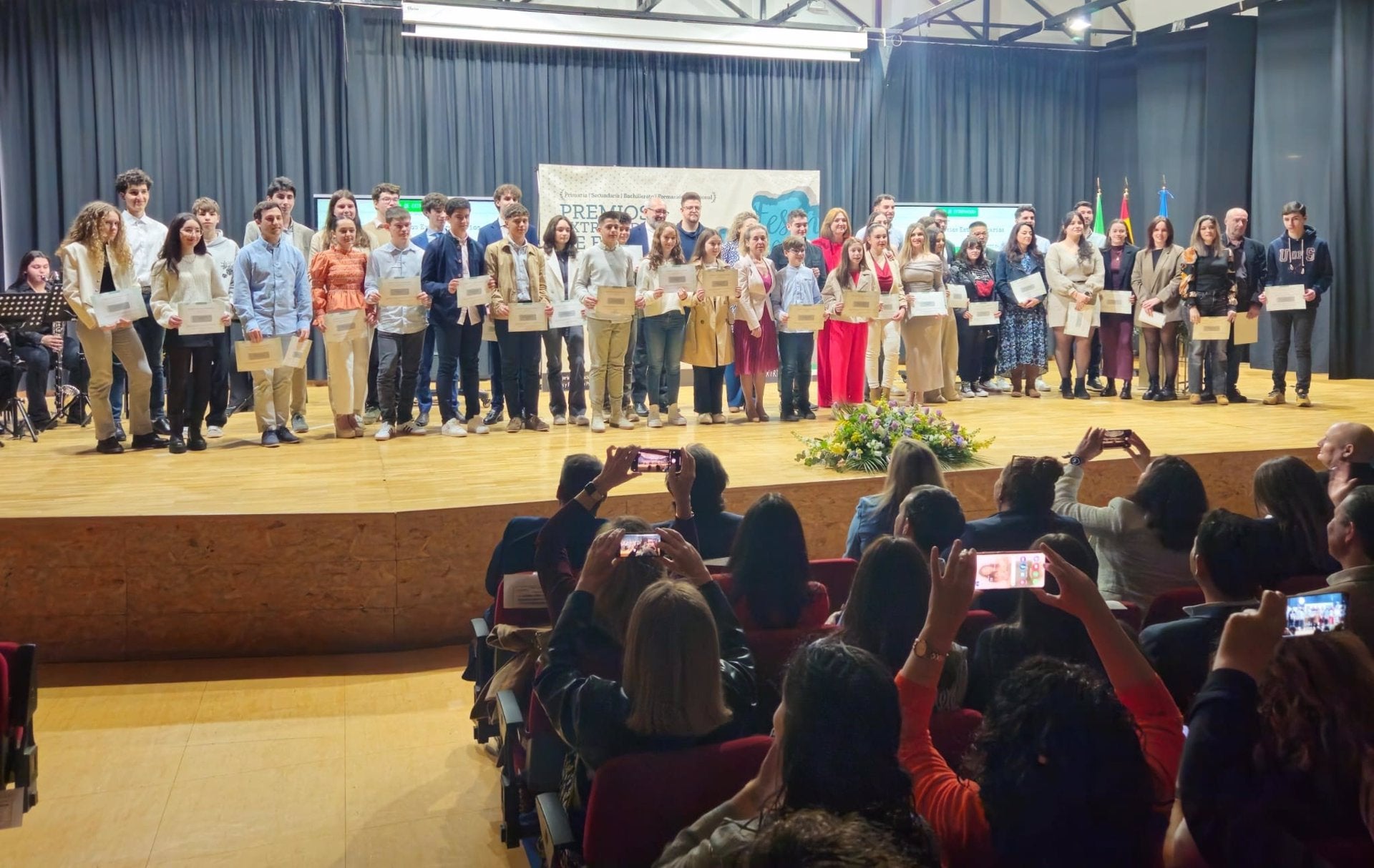 La Junta de Extremadura entrega los Premios Extraordinarios de la Educación La Junta de Extremadura entrega los Premios Extraordinarios de la Educación