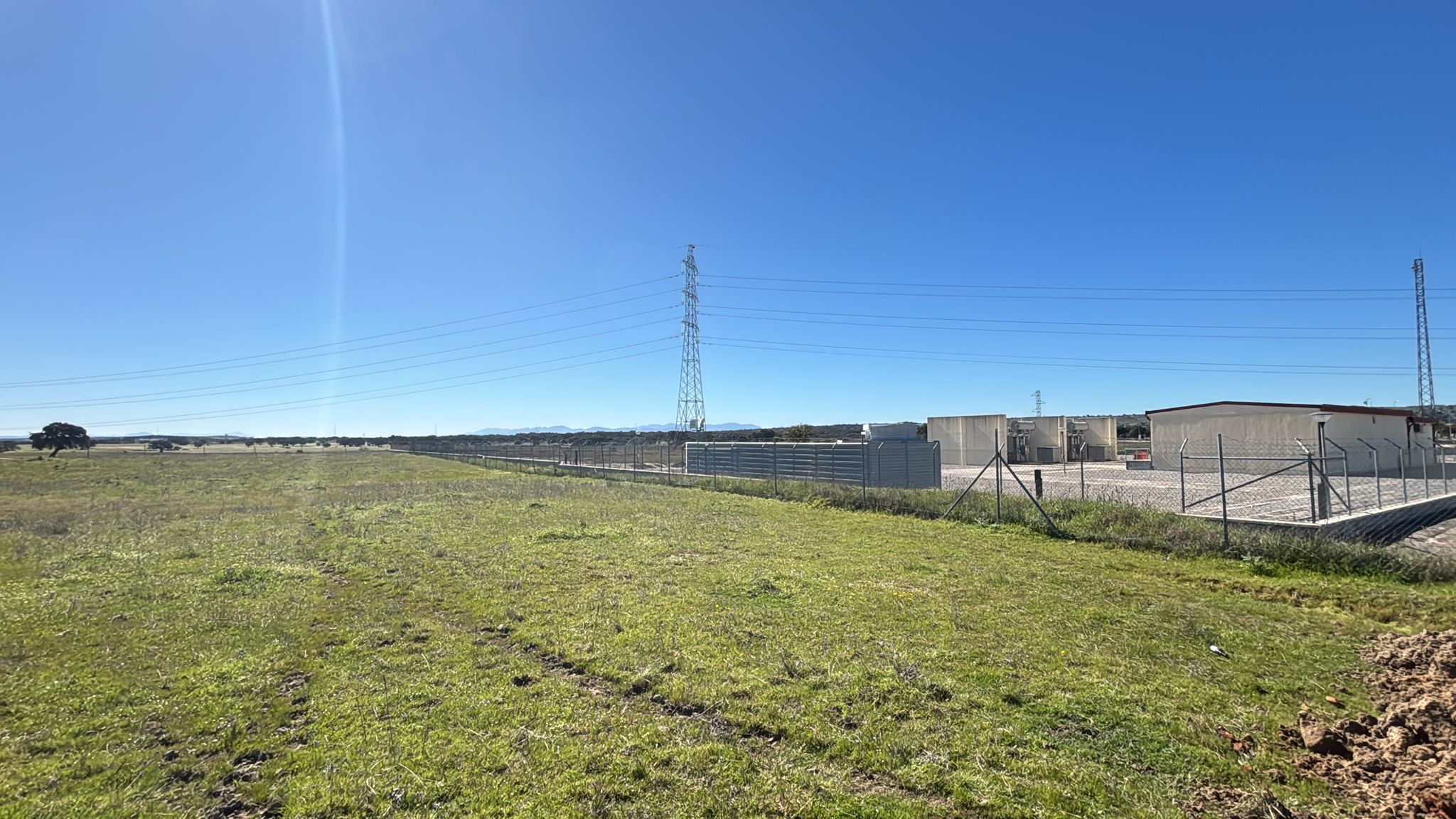 La Junta y Envision firman un acuerdo privado de reserva de suelo con derecho a compra La Junta y Envision firman un acuerdo privado de reserva de suelo con derecho a compra