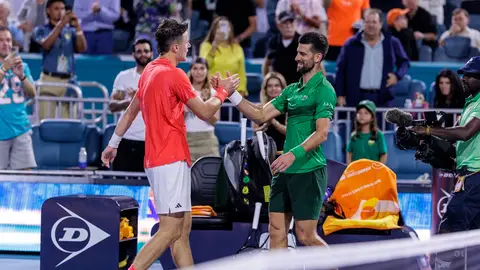 Mensik conquista Miami y deja a Djokovic sin su título 100