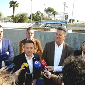 El conseller de Medio Ambiente, Martínez Mus, con el alcalde de Burriana, Jorge Monferrer y concejales del ayuntamiento. El conseller de Medio Ambiente, Martínez Mus, con el alcalde de Burriana, Jorge Monferrer y concejales del ayuntamiento.