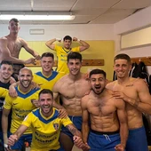 El Orihuela CF remontó para ganar en Extremadura ante el Villanovense (1-2) y se acerca a los puestos de ascenso El Orihuela CF remontó para ganar en Extremadura ante el Villanovense (1-2) y se acerca a los puestos de ascenso