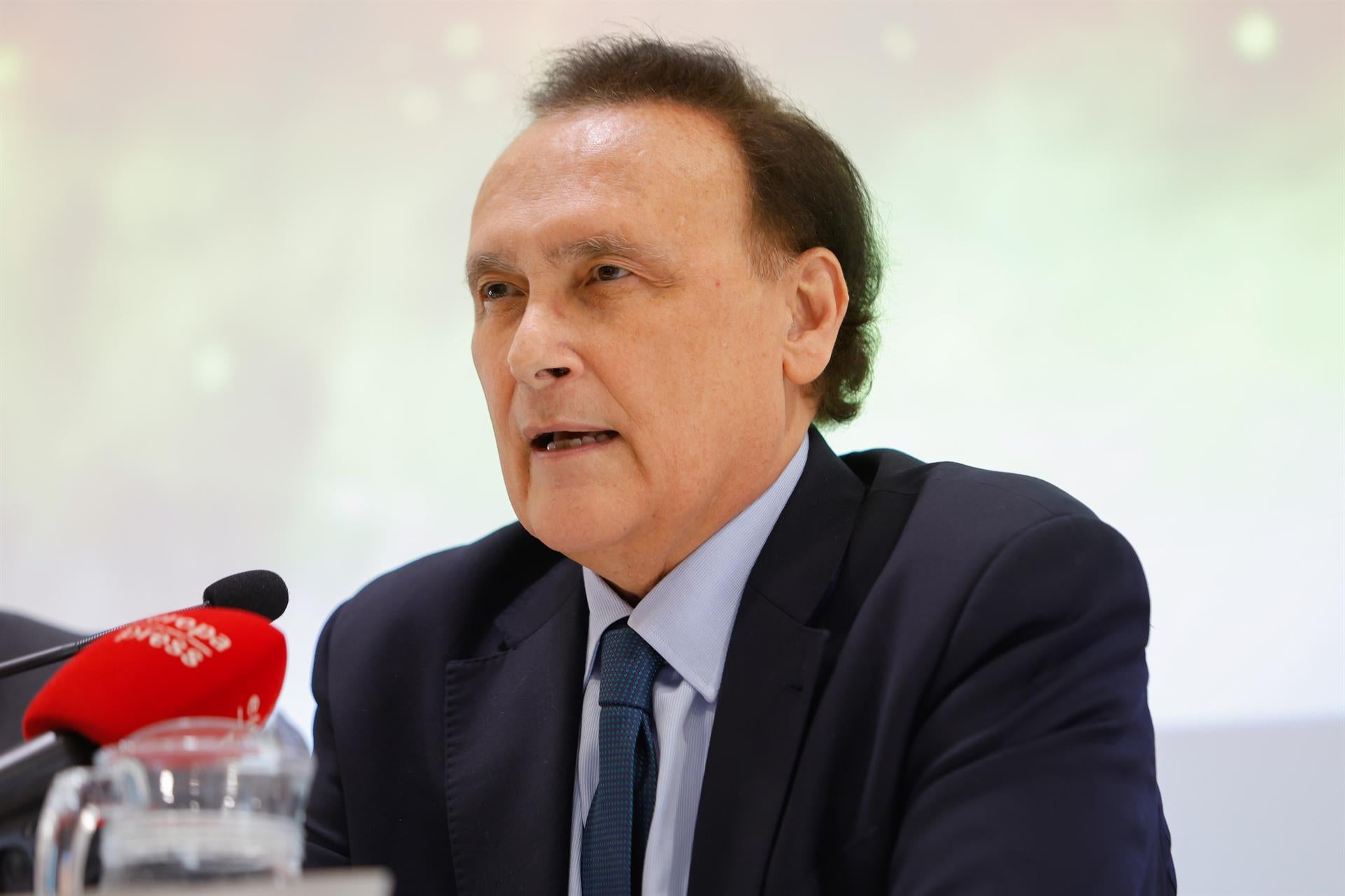 La Junta acusa a Sánchez de "engañar" con la financiación universitaria, que ha crecido en Andalucía un 30% desde 2018 La Junta acusa a Sánchez de "engañar" con la financiación universitaria, que ha crecido en Andalucía un 30% desde 2018