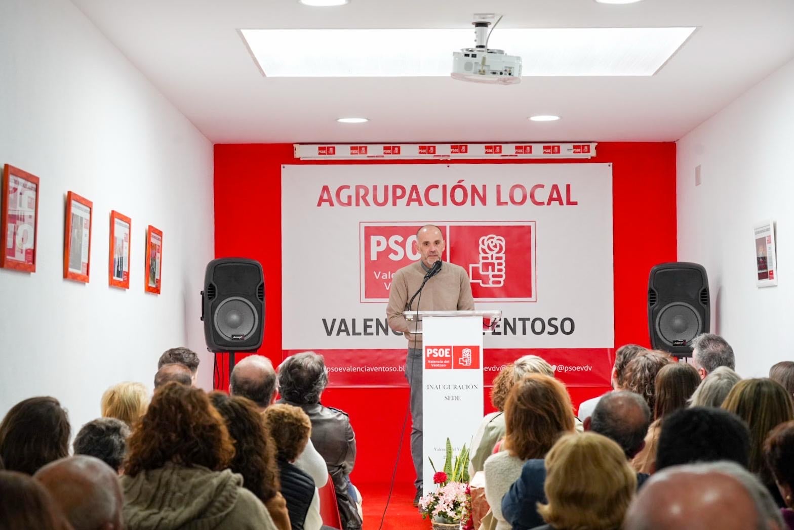El PSOE inaugura la nueva Agrupación Socialista de Valencia del Ventoso El PSOE inaugura la nueva Agrupación Socialista de Valencia del Ventoso