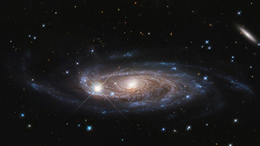 Imagen de galaxia espiral enviada por el Telescopio Espacial Hubble