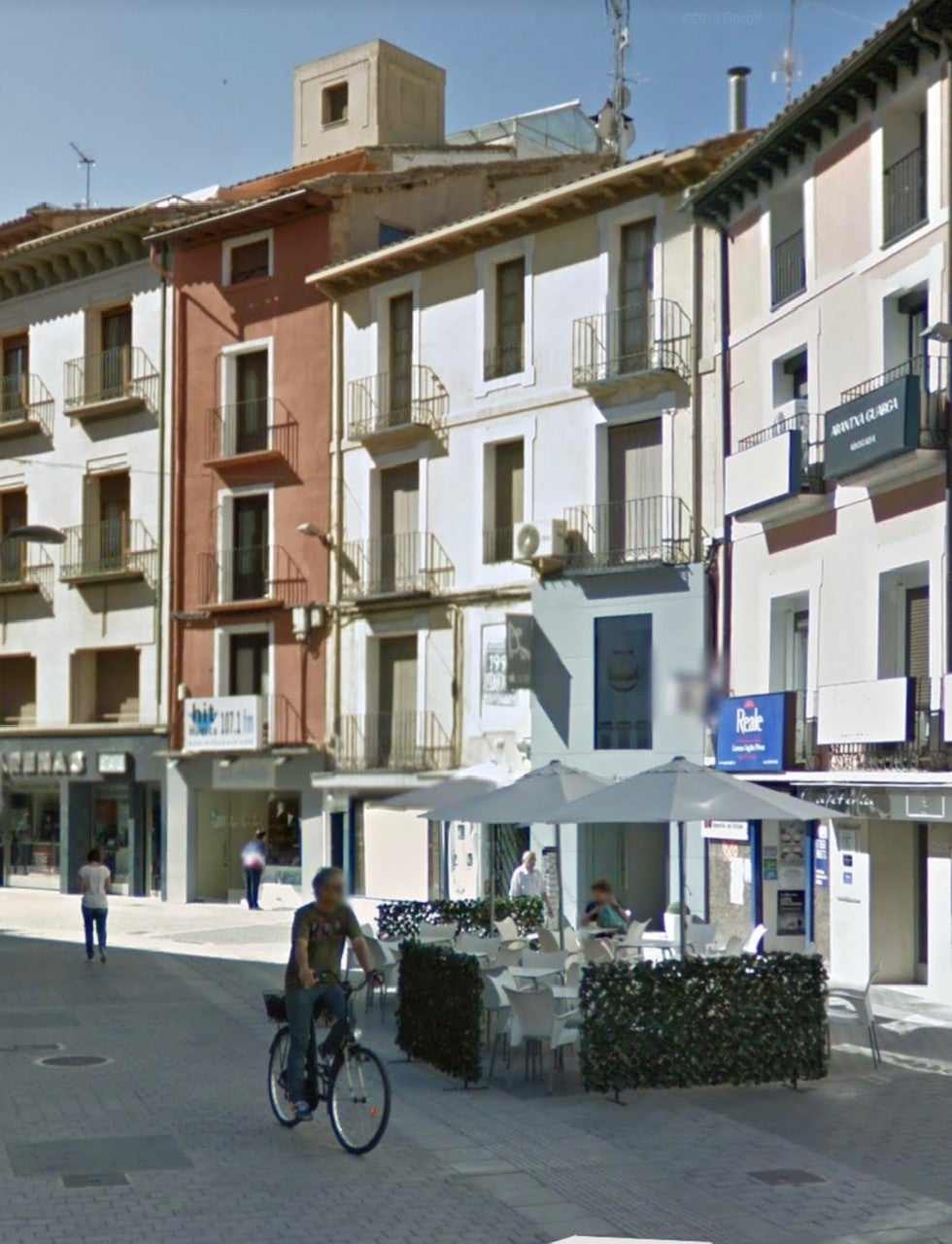 CHA y Los Verdes critican que las bicis no puedan circular por zona estancial de Huesca CHA y Los Verdes critican que las bicis no puedan circular por zona estancial de Huesca