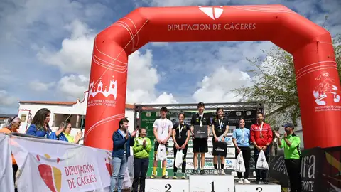 Luis Prieto y Marina Preciado se proclaman campeones de Extremadura de Triatlón Cros Luis Prieto y Marina Preciado se proclaman campeones de Extremadura de Triatlón Cros
