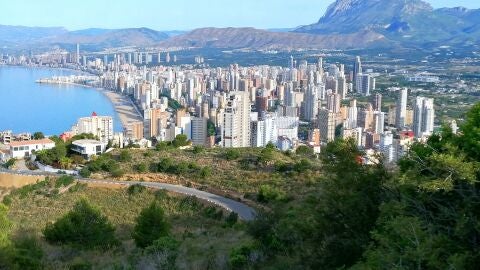 PP y PSOE de Benidorm apoyaron en 2010 la renovaci&oacute;n del convenio de los terrenos de Serra Gelada, que cuesta 330 millones ahora a la ciudad seg&uacute;n sentencia firme