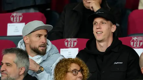 Dani Olmo junto a Iñigo Martínez Dani Olmo junto a Iñigo Martínez