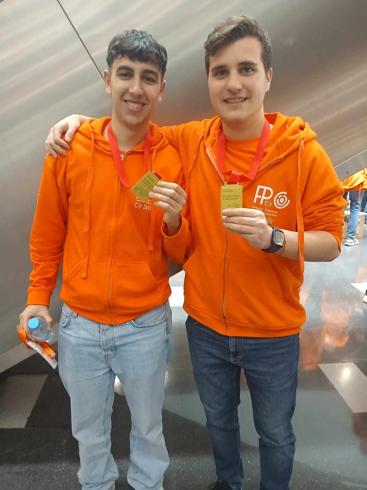 Los alumnos de FP de la Ribera consiguen tres oros y dos bronces en los CVSkills 2025 Los alumnos de FP de la Ribera consiguen tres oros y dos bronces en los CVSkills 2025