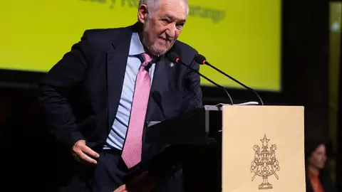 El presidente del Tribunal Constitucional, Cándido Conde-Pumpido, durante un desayuno, en el Ateneo de Madrid, a 7 de abril de 2025, en Madrid (España). El Ateneo de Madrid organiza los ‘Desayunos del Ateneo’ con el objetivo de crear un espacio de encuent El presidente del Tribunal Constitucional, Cándido Conde-Pumpido, durante un desayuno, en el Ateneo de Madrid, a 7 de abril de 2025, en Madrid (España). El Ateneo de Madrid organiza los ‘Desayunos del Ateneo’ con el objetivo de crear un espacio de encuent