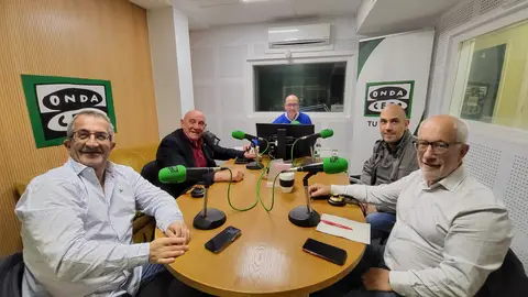 Tertulianos de Más de uno ourense Tertulianos de Más de uno ourense