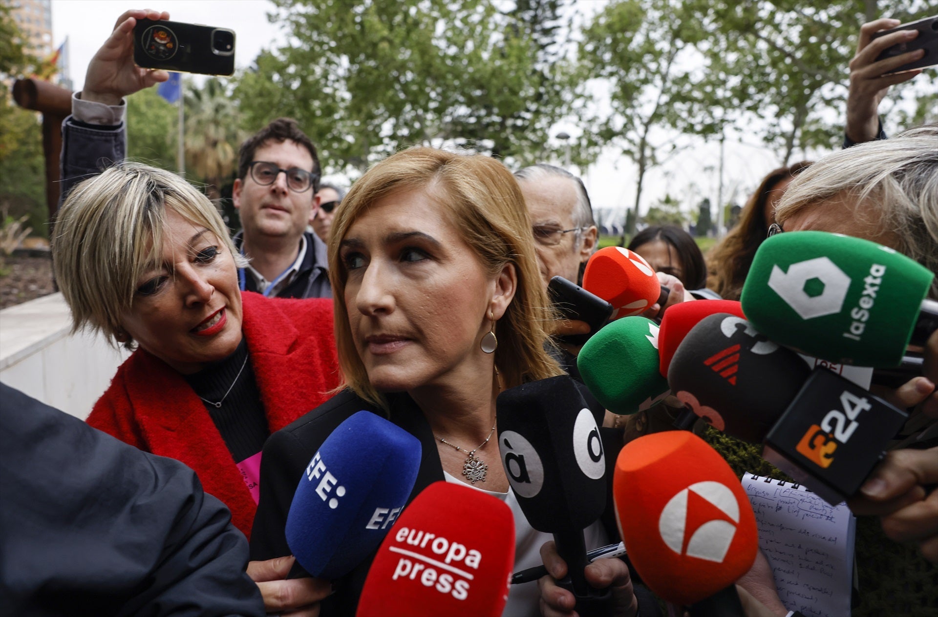 Pradas pide a la jueza de la dana que reclame a la Generalitat un informe de las alertas rojas y Cecopi Pradas pide a la jueza de la dana que reclame a la Generalitat un informe de las alertas rojas y Cecopi