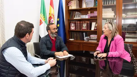 Cabezuela del Valle y Pasarón de la Vera piden que se agilicen las balsas de agua para el suministro en verano Cabezuela del Valle y Pasarón de la Vera piden que se agilicen las balsas de agua para el suministro en verano