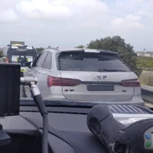 Vehículo infractor que circulaba con un turismo de alta cilindrada que superaba en más del doble la velocidad máxima permitida Vehículo infractor que circulaba con un turismo de alta cilindrada que superaba en más del doble la velocidad máxima permitida