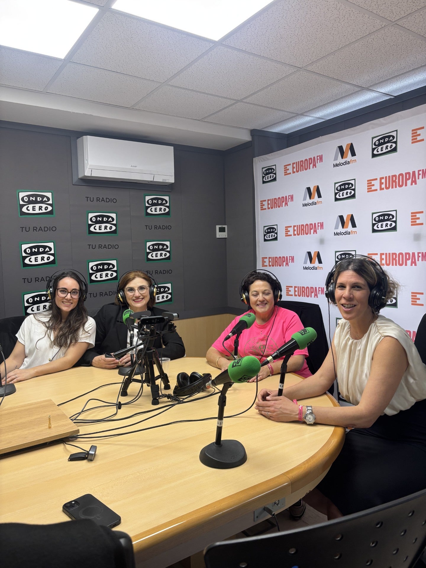 La Universidad UCH-CEU de Elche lleva a cabo un estudio para mejorar la salud del suelo pélvico en mujeres con cáncer de mama La Universidad UCH-CEU de Elche lleva a cabo un estudio para mejorar la salud del suelo pélvico en mujeres con cáncer de mama