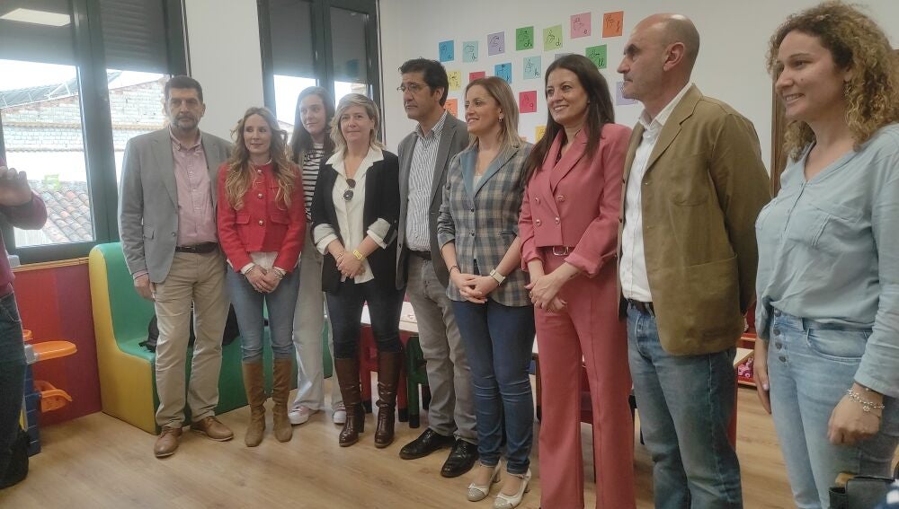 Inauguración del Punto de Encuentro Familiar en Valdepeñas