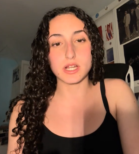 La viral reacción de una influencer al cierre de un restaurante chino de Usera: "Podría ser una historia de terror, pero no lo es" La viral reacción de una influencer al cierre de un restaurante chino de Usera: "Podría ser una historia de terror, pero no lo es"