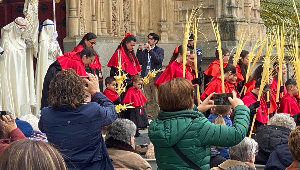 Tiempo para fotografiar a algunos cofrades