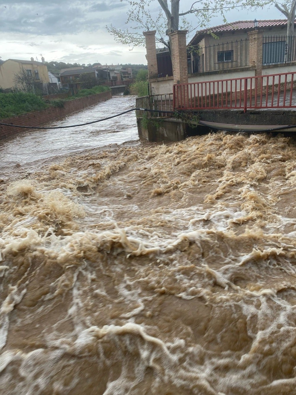 Dos arroyos se desbordan en Horcajo de los Montes Dos arroyos se desbordan en Horcajo de los Montes