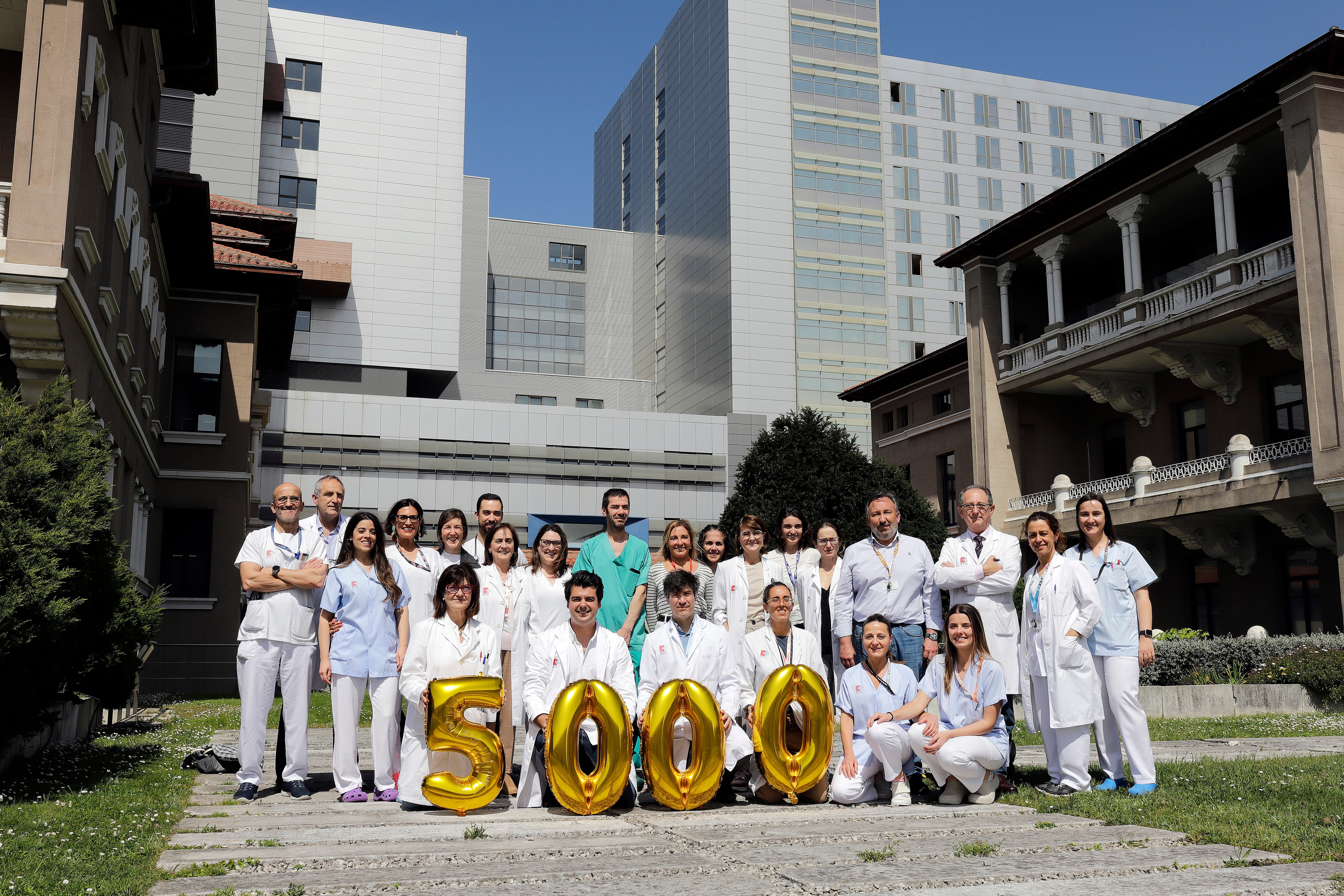 Valdecilla alcanza las 5.000 cirugías robóticas en cinco especialidades con tecnología Da Vinci Valdecilla alcanza las 5.000 cirugías robóticas en cinco especialidades con tecnología Da Vinci